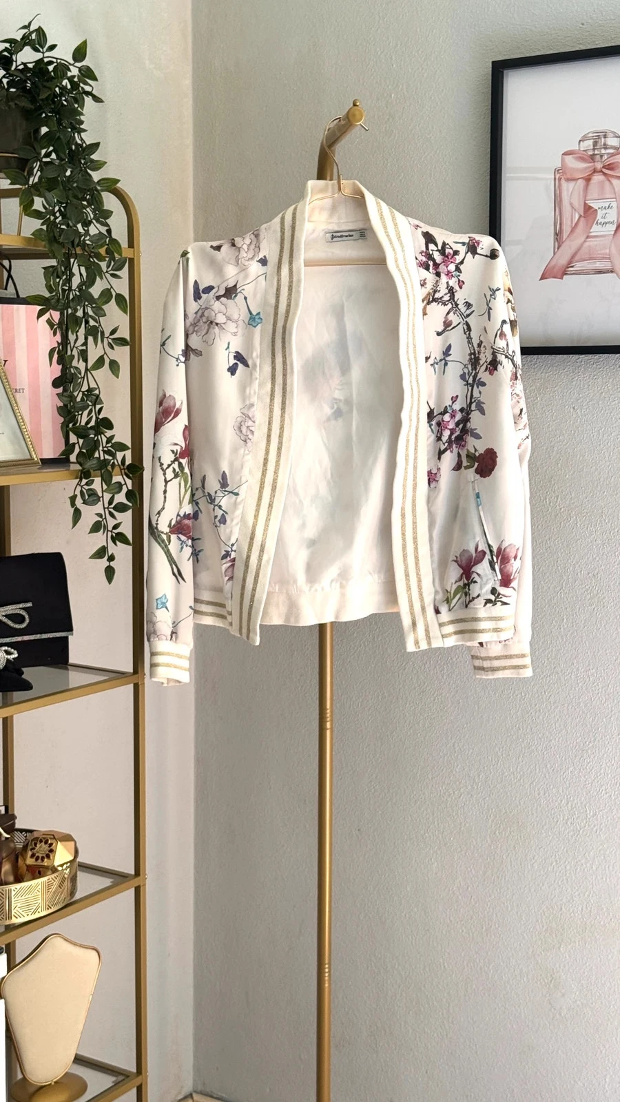 Lindo Casaco Bomber Estilo Kimono Floral Stradivarius • M • TNC46
